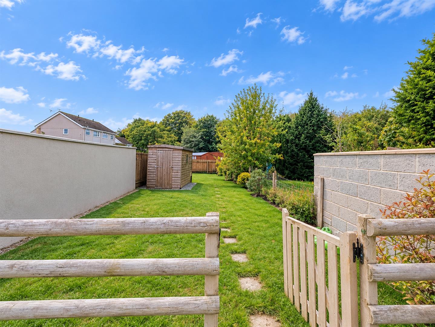Clos Llandyfan, Garden Village, Gorseinon, Swansea, SA4 4JQ